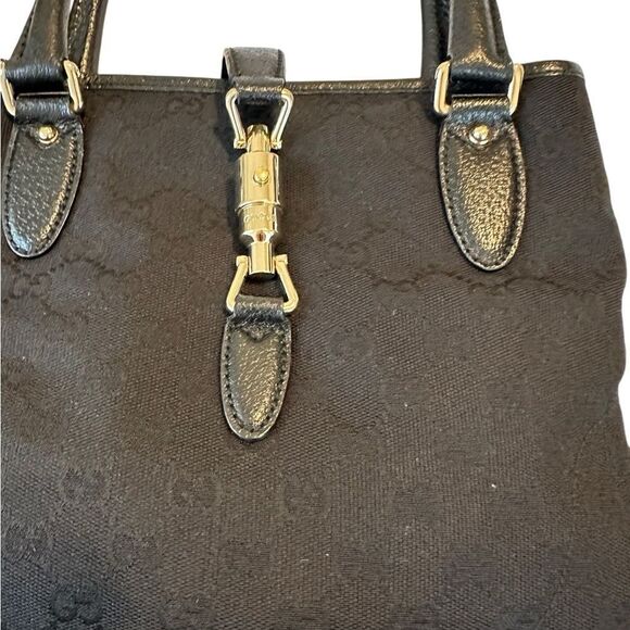 Gucci Black Women's Jackie Bag with piston lock - Picture 9 of 16